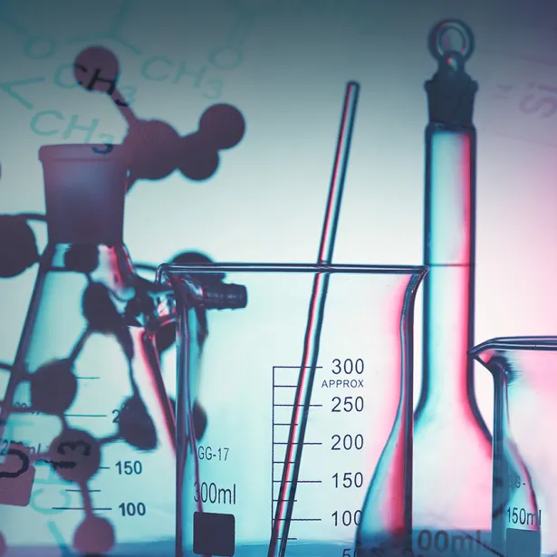 An assortment of laboratory research beakers and test tubes. Exponent helps chemical companies innovate with safety and compliance.