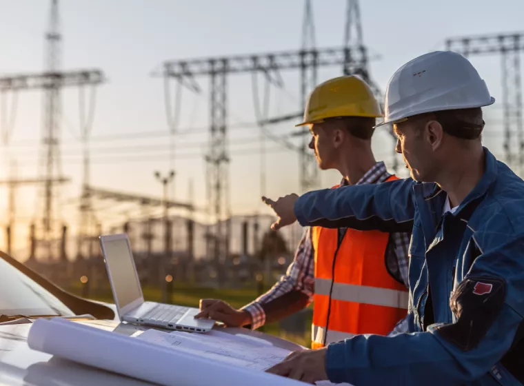 [EECS] Electrical Risk Management - Hazard Analysis - two workers - Damage Assessment Electrical Power Station Analysis Engineer