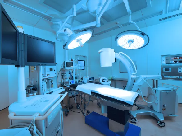 Equipment and medical devices in modern operating room