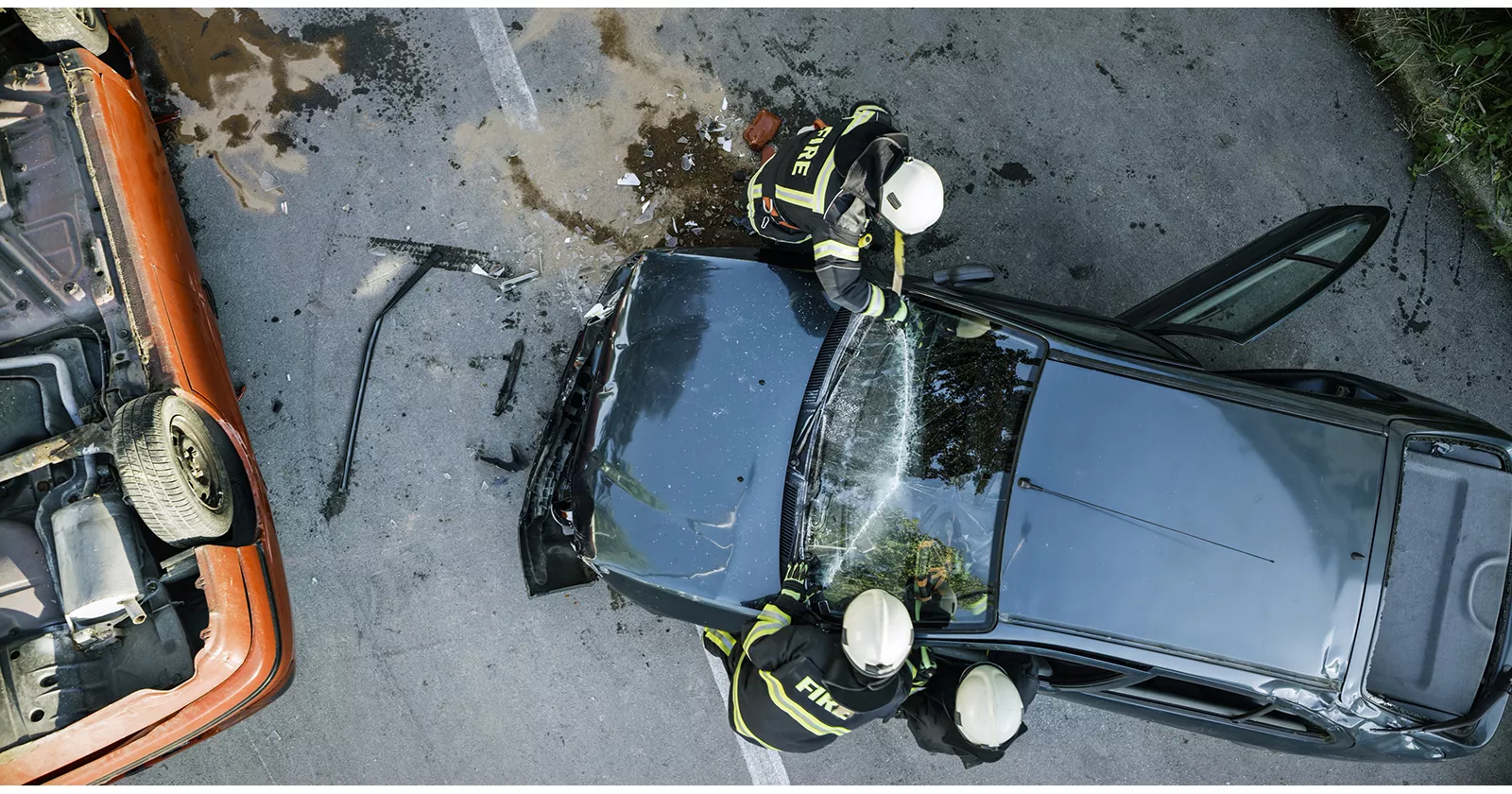 Aerial view of a car crash. Exponent engineers and scientists provide support for all types of accident investigations.
