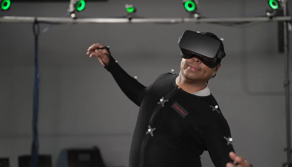 Test subject wearing a virtual reality headset. Exponent researchers analyze human behaviors.