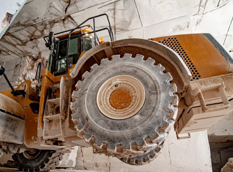 Safety & Design Evaluations for Industrial & Heavy Equipment Tractor Construction
